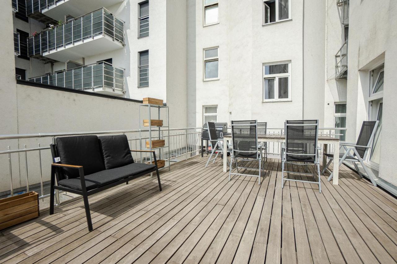 Spacious With Huge Shared Terrace And Grill Located Between Centre And Donau River Apartment Wien